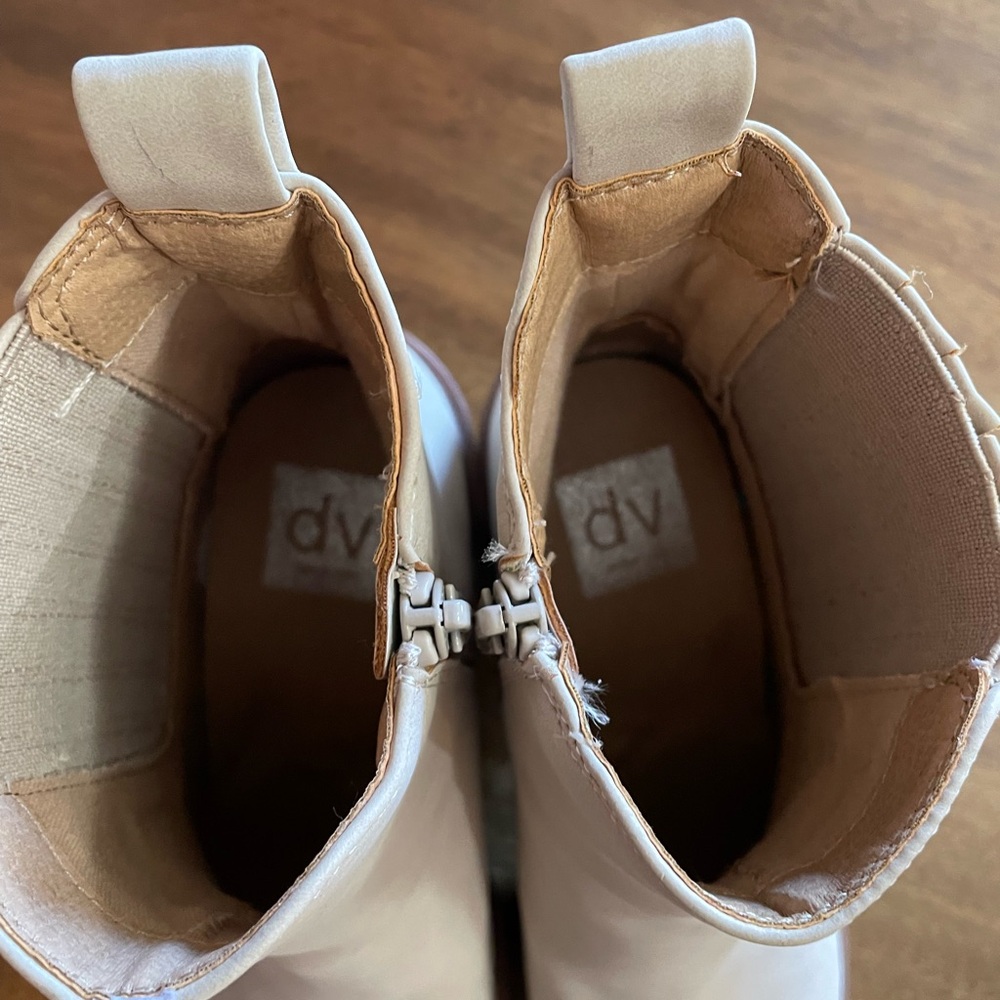 DV by Dolce Vita Very Light Tan Chunky Heeled Boots - Picture 4 of 16